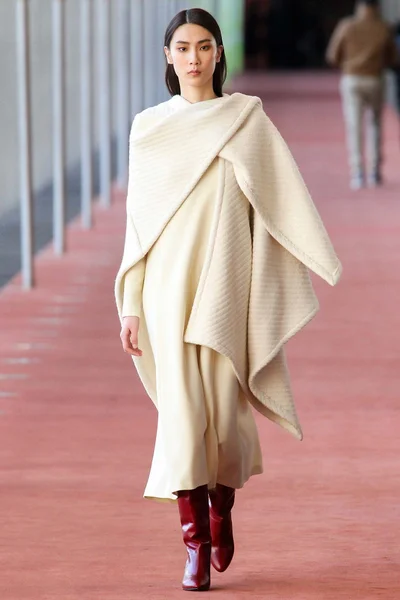 Look 35